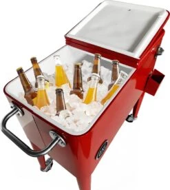 AXI Retro Cooler Rood - Koeler Met Wielen - 76L Inhoud - Koelbox Met Aftapkraan -Outdoor Camping Winkel 1075x1200