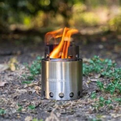 Solo Stove Lite Draagbare Kooktoestel. Geen Vloeibare Brandstof Nodig. Krachtige Efficiënte Houtverbranding En Weinig Rook. Voor 1-2 Personen, 304 Roestvrijstaal, Compact ⌀ 10,8 Cm, Hoogte 14,5 Cm, 255g. -Outdoor Camping Winkel 1200x1200 1107