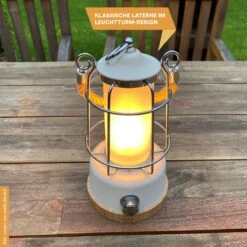 Skandika Kiruna LED-Lamp – Tentlampen – Campinglampen – Buiten Lantaarn – Buitenverlichting – Buiten Lamp - Retro Outdoor Camping Lamp Met Powerbank, Traploos Dimbaar, Draadloos, Oplaadbare Batterij, USB, Warm En Koud Wit, 75h Lichtduur – Groen -Outdoor Camping Winkel 1200x1200 1356