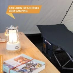 Skandika Kiruna LED-Lamp – Tentlampen – Campinglampen – Buiten Lantaarn – Buitenverlichting – Buiten Lamp - Retro Outdoor Camping Lamp Met Powerbank, Traploos Dimbaar, Draadloos, Oplaadbare Batterij, USB, Warm En Koud Wit, 75h Lichtduur – Groen -Outdoor Camping Winkel 1200x1200 1357