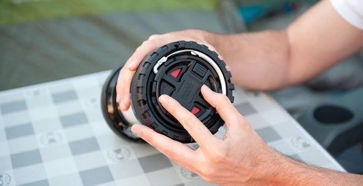 Coleman Twist+ 300 Camping Lantaarn - 300 Lumen - Oplaadbaar - Zwart 5 Coleman Twist+ 300 Camping Lantaarn - 300 Lumen - Oplaadbaar - Zwart - Afbeelding 3