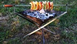 Firekorf + Grill + Spit : Opvouwbare Vuurkorf / Vuurschaal Met Rooster En Spit - Draagbare BBQ - Opbergtas - Kampeer Grill - Kookset -Outdoor Camping Winkel 1200x685 1