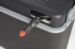 Bo-Camp Elektrische Autokoelbox Arctic - 12 Volt - 12 Liter - Zwart/Grijs 13 Bo-Camp Elektrische Autokoelbox Arctic - 12 Volt - 12 Liter - Zwart/Grijs -Outdoor Camping Winkel 1200x794 27