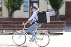 Hendi Pizza & Voedsel Bezorgrugtas Geïsoleerd - 41x41x(H)49cm 12 Hendi Pizza & Voedsel Bezorgrugtas Geïsoleerd - 41x41x(H)49cm -Outdoor Camping Winkel 1200x800 13