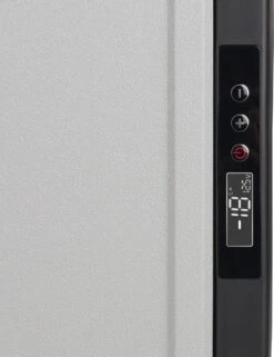 Campart Koelbox XXL CB-8695 – Koelen En Vriezen – LED Display Met Digitale Temperatuurweergave - Coolbox 230V En 12V - 35 Liter - Zwart 13 Campart Koelbox XXL CB-8695 – Koelen En Vriezen – LED Display Met Digitale Temperatuurweergave - Coolbox 230V En 12V - 35 Liter - Zwart -Outdoor Camping Winkel 923x1200 1